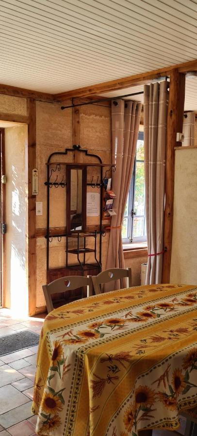 La Maison Des Tisserandes Montsegur Luaran gambar